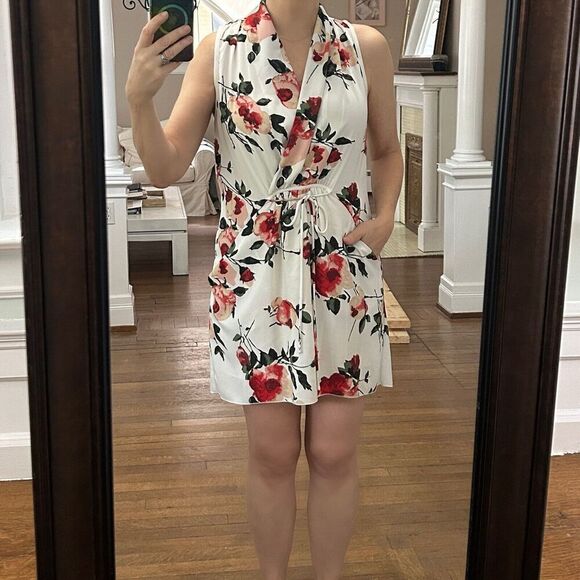 Aritzia Wilfred Sabine Dress White Red Green Floral Pockets Size Medium - Picture 5 of 11